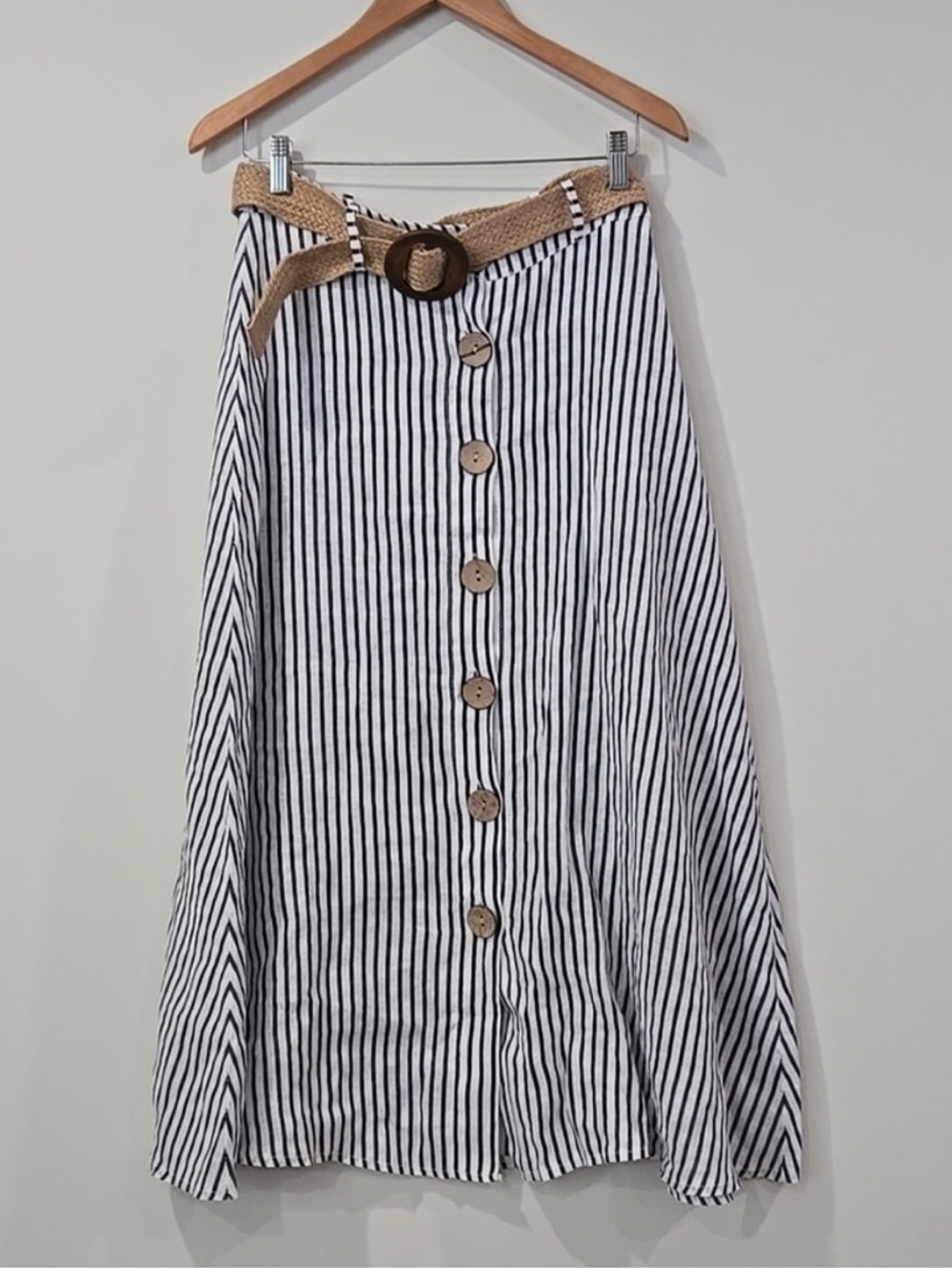 100% Linen Italian blue and white skirt, Size M